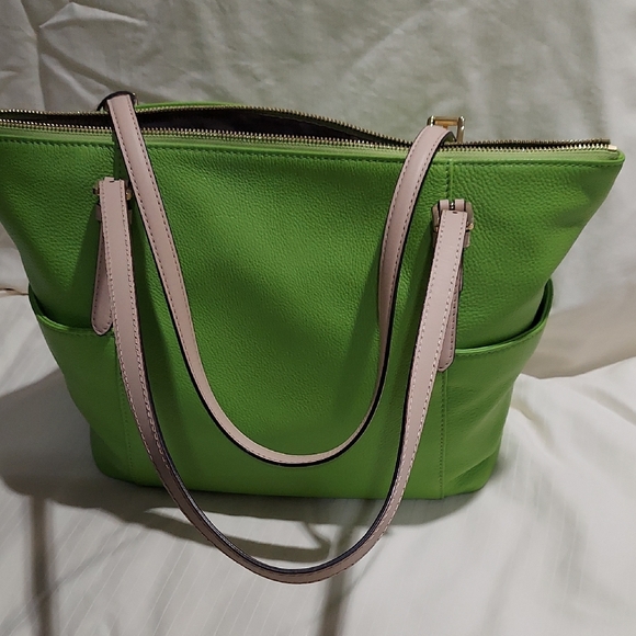 Michael Kors Green Tote Bag - Picture 4 of 4
